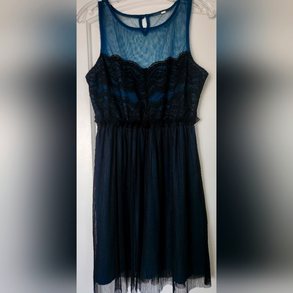 Elegant Black Lace / Sheer Dress With Teal Lining